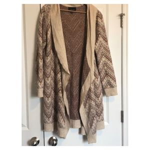 Anthropologie Cardigan M/L Aztec Print